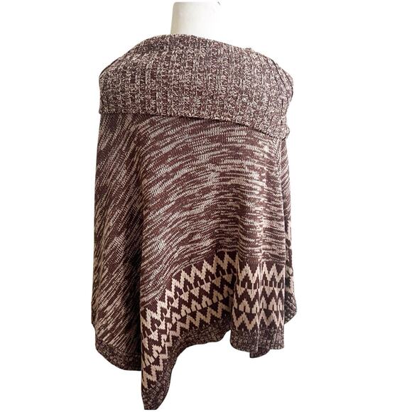 Boutique Knitted Pancho Tan Brown Aztec Design Size L/XL Cowl Neck Buttons - Picture 12 of 16